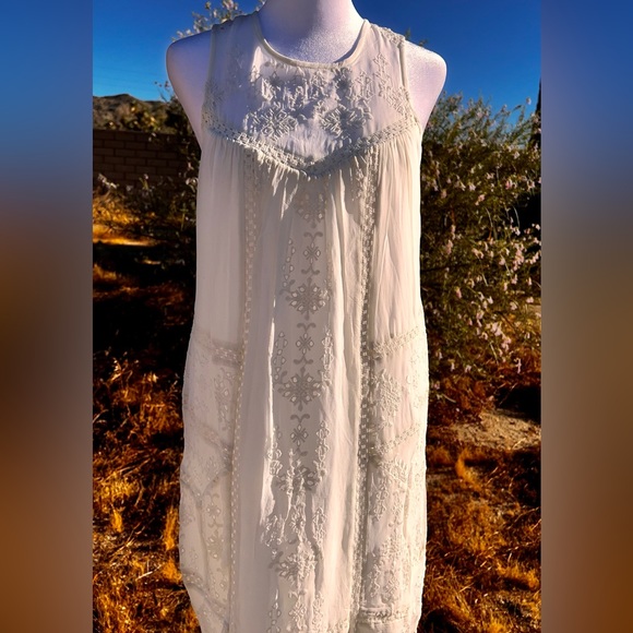 JOIE Porcelain White Gorgeous Eyelet 100% Silk Dress Fully Lined NWT Size Small - Picture 5 of 16